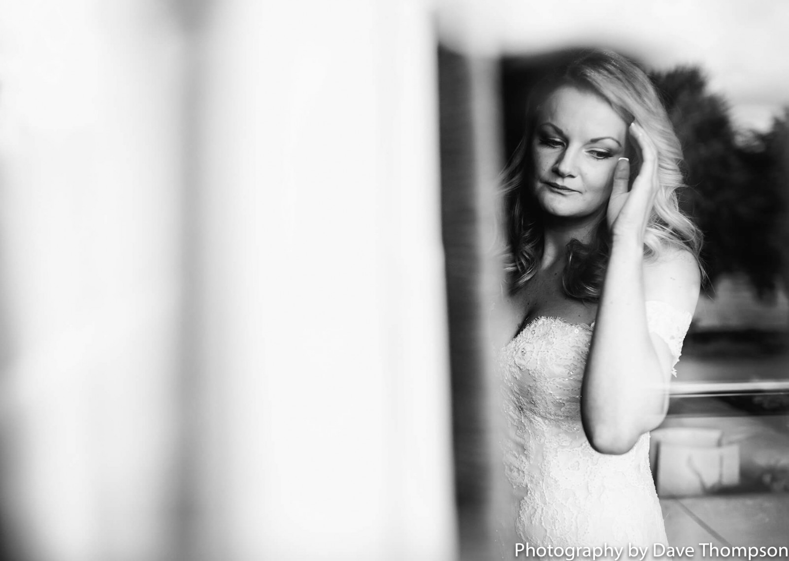 The bride prepares herself fo see her father
