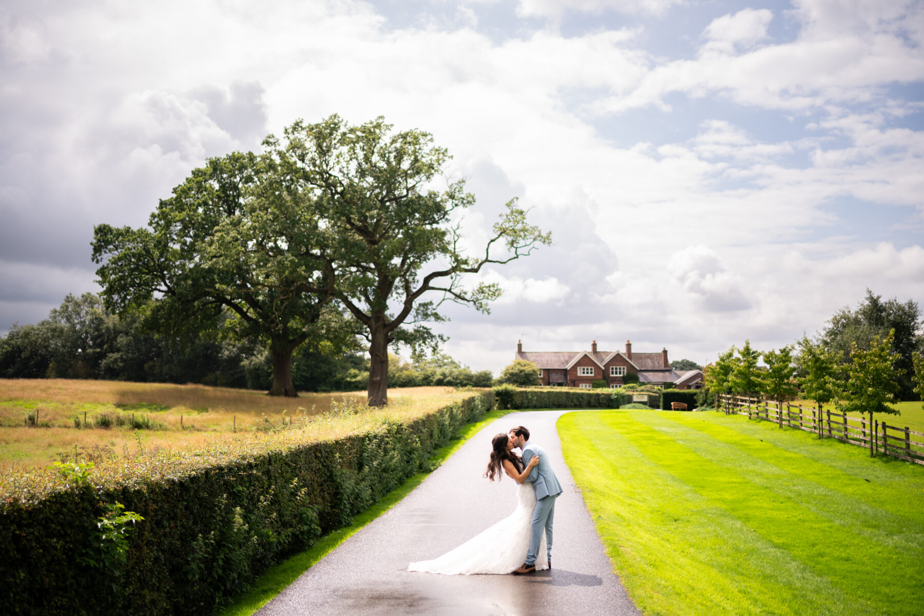 Sandhole oak barn wedding photograph